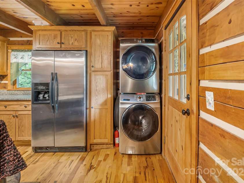 653 Lakeview Drive, Marion, NC 28752.  MLS# CAR4290647, YatesRealty ID 31332. 