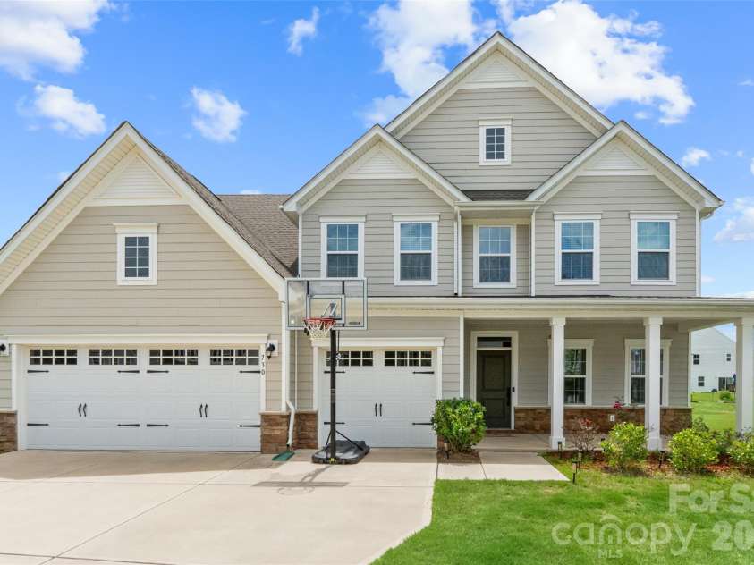 730 Autumn Sage Drive, Indian Trail, NC 28079.  MLS# CAR4390299, YatesRealty ID 31332. 