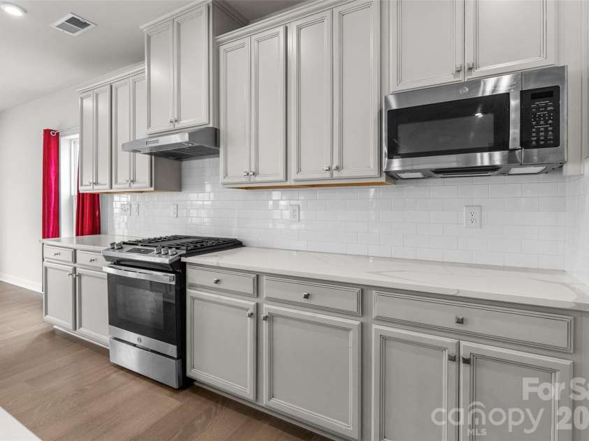 730 Autumn Sage Drive, Indian Trail, NC 28079.  MLS# CAR4390299, YatesRealty ID 31332. Kitchen