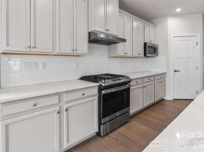 730 Autumn Sage Drive, Indian Trail, NC 28079.  MLS# CAR4390299, YatesRealty ID 31332. Kitchen