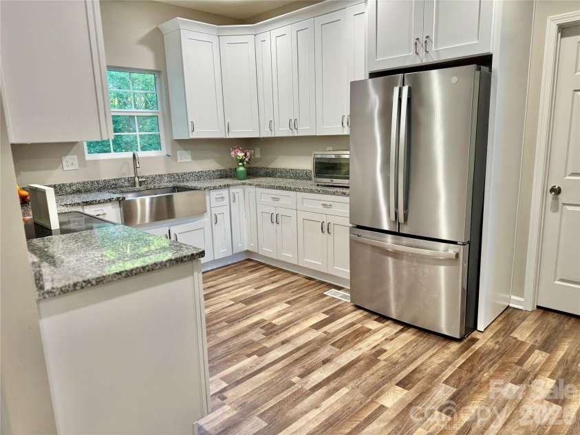 7205 Sagebrush Circle, Concord, NC 28025.  MLS# CAR4381462, YatesRealty ID 31333. 