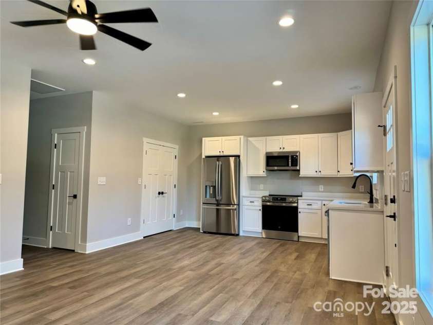 211 Seigle Street, Lowell, NC 28098.  MLS# CAR4290554, YatesRealty ID 31334. 