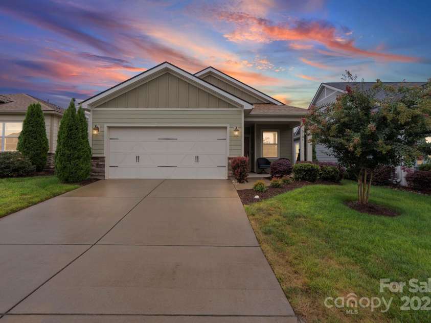 5184 Looking Glass Trail, Denver, NC 28037.  MLS# CAR4272834, YatesRealty ID 31335. 