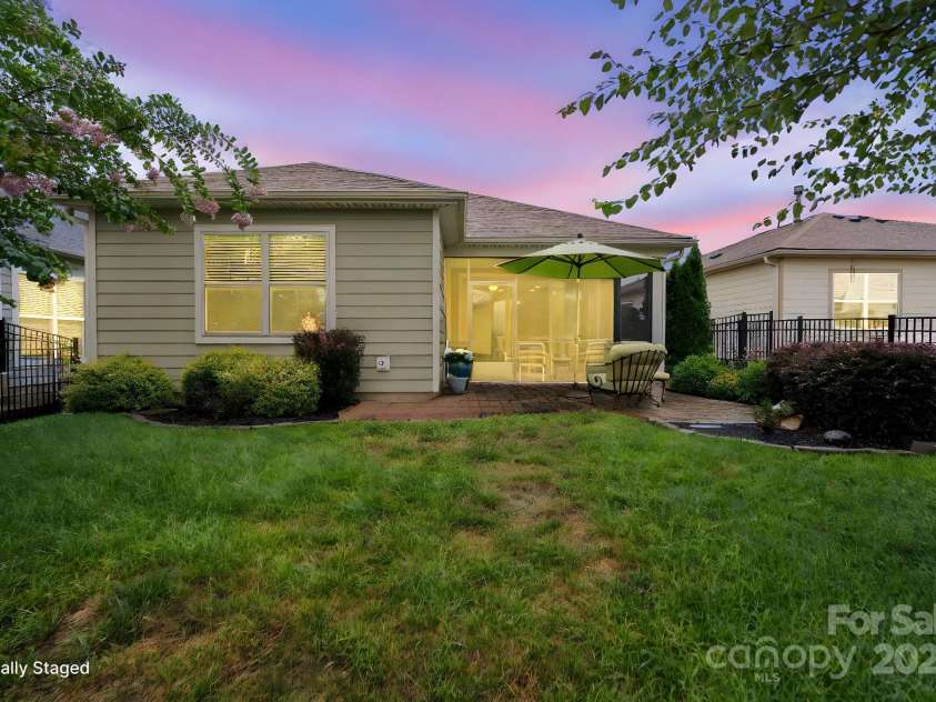 5184 Looking Glass Trail, Denver, NC 28037.  MLS# CAR4272834, YatesRealty ID 31335. 