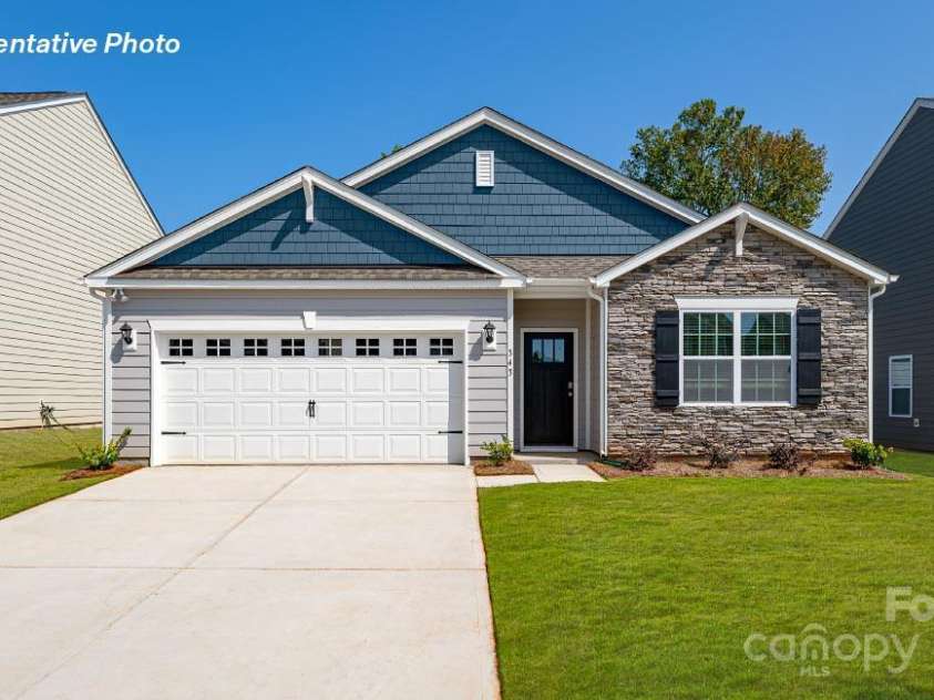 6705 Barcelona Way, Charlotte, NC 28214.  MLS# CAR4290712, YatesRealty ID 31336. 