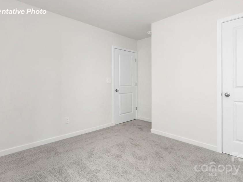 6705 Barcelona Way, Charlotte, NC 28214.  MLS# CAR4290712, YatesRealty ID 31336. 