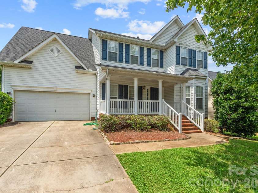2725 Billings Park Drive, Charlotte, NC 28213.  MLS# CAR4392568, YatesRealty ID 31337. 