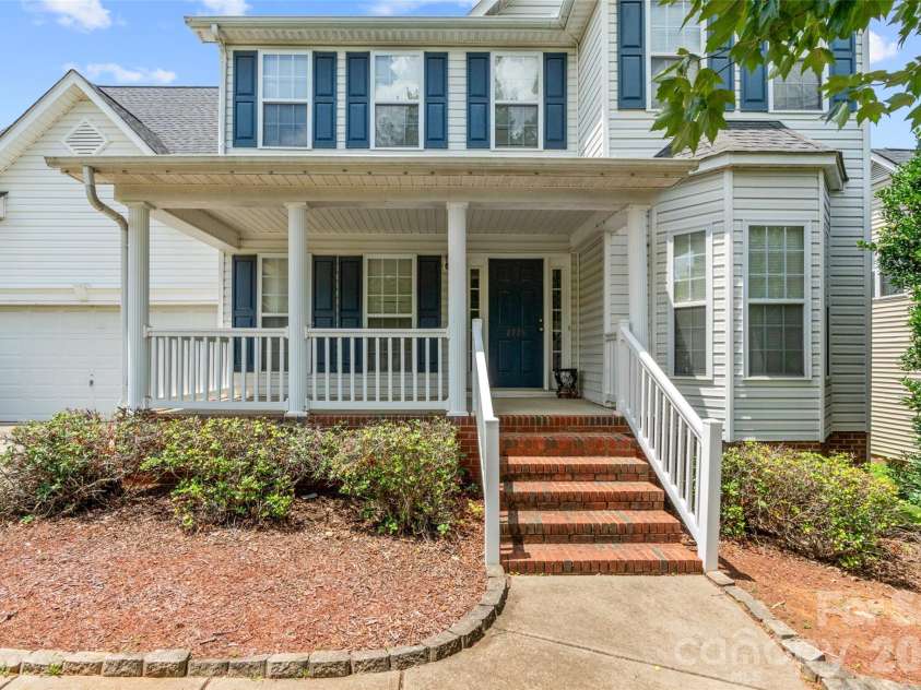 2725 Billings Park Drive, Charlotte, NC 28213.  MLS# CAR4392568, YatesRealty ID 31337. 