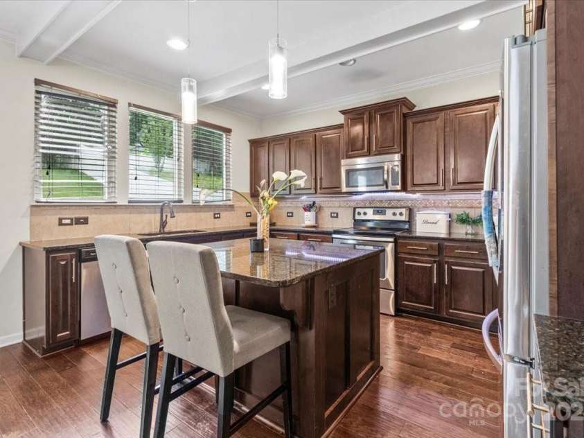 4246 Wedge Drive, Pfafftown, NC 27040.  MLS# CAR4290610, YatesRealty ID 31337. 