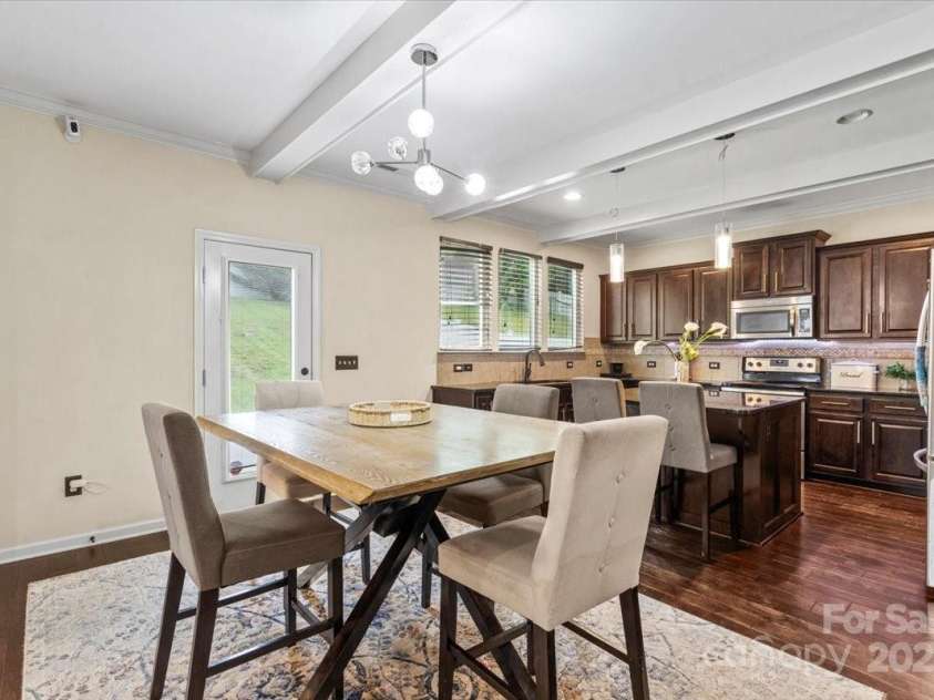 4246 Wedge Drive, Pfafftown, NC 27040.  MLS# CAR4290610, YatesRealty ID 31337. 