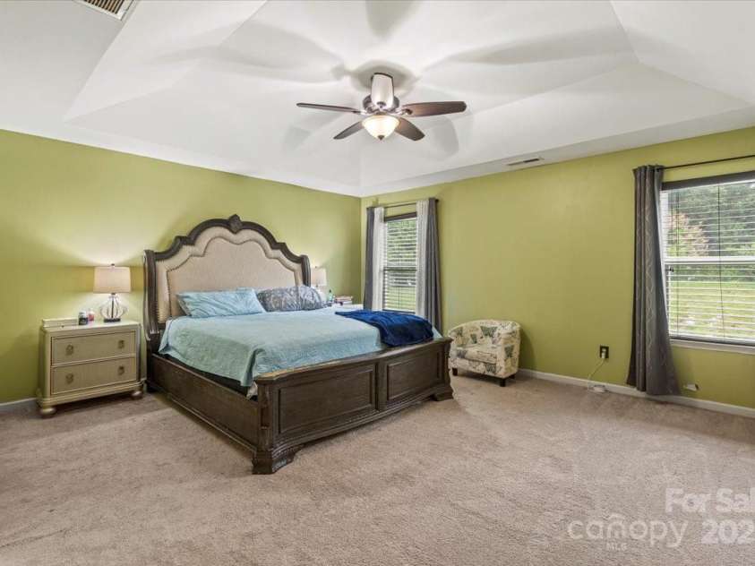 4246 Wedge Drive, Pfafftown, NC 27040.  MLS# CAR4290610, YatesRealty ID 31337. 