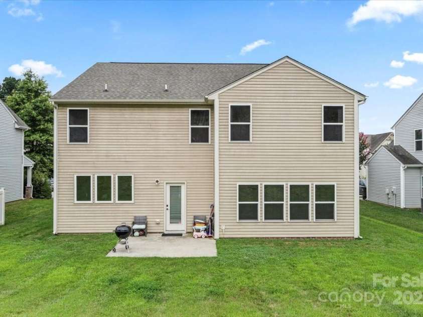 4246 Wedge Drive, Pfafftown, NC 27040.  MLS# CAR4290610, YatesRealty ID 31337. 