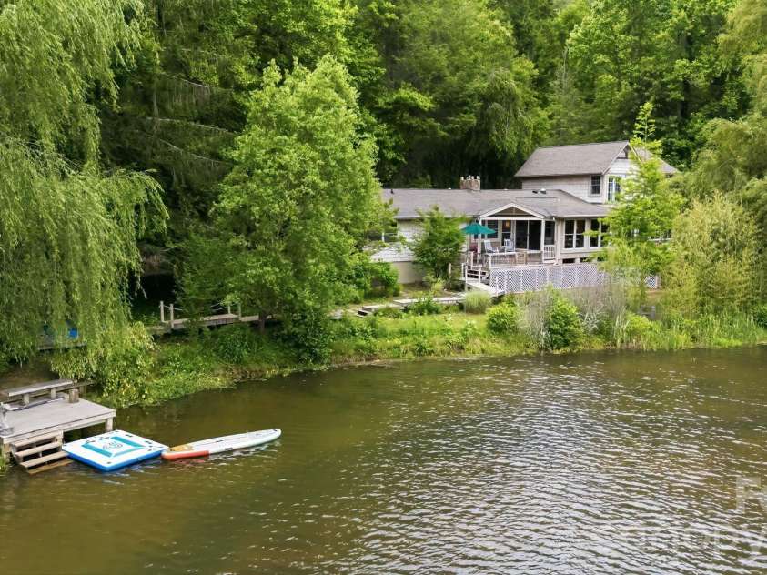 11 Echo Lake Drive, Fairview, NC 28730.  MLS# CAR4387481, YatesRealty ID 31338. Welcome to Willow Cove!