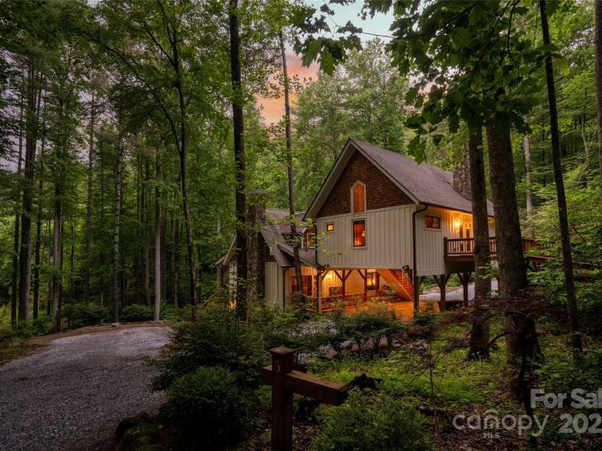 64 Hidden Springs Road, Highlands, NC 28741.  MLS# CAR4280186, YatesRealty ID 31338. 
