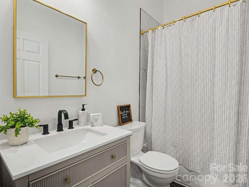 1217 Holland Street, Kannapolis, NC 28083.  MLS# CAR4392634, YatesRealty ID 31339. Full Bathroom