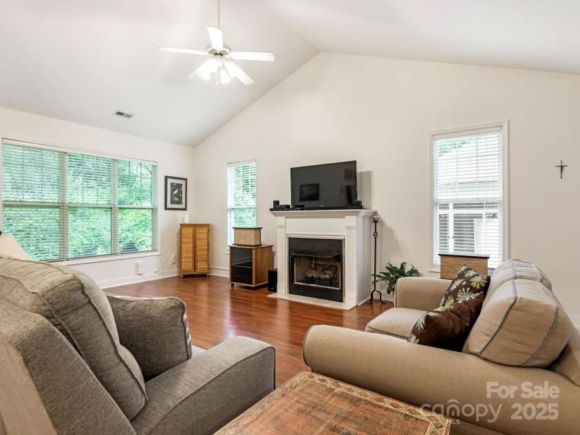 3729 Oak View Court, Matthews, NC 28105.  MLS# CAR4289606, YatesRealty ID 31339. 