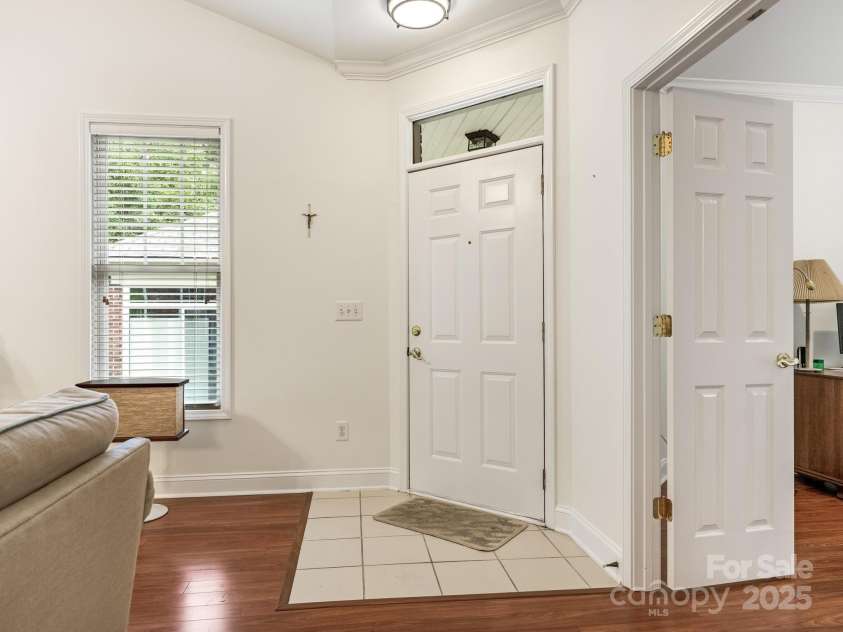 3729 Oak View Court, Matthews, NC 28105.  MLS# CAR4289606, YatesRealty ID 31339. 