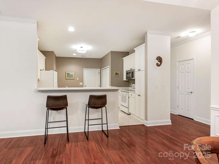 3729 Oak View Court, Matthews, NC 28105.  MLS# CAR4289606, YatesRealty ID 31339. 