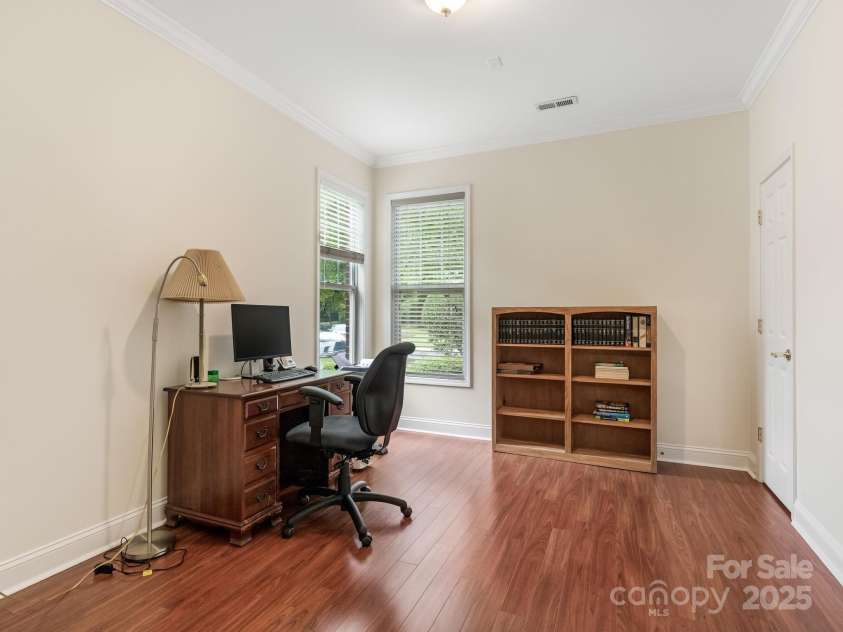 3729 Oak View Court, Matthews, NC 28105.  MLS# CAR4289606, YatesRealty ID 31339. 