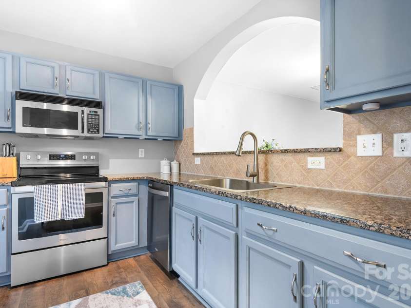 17640 Caldwell Track Drive, Cornelius, NC 28031.  MLS# CAR4350638, YatesRealty ID 3134. 