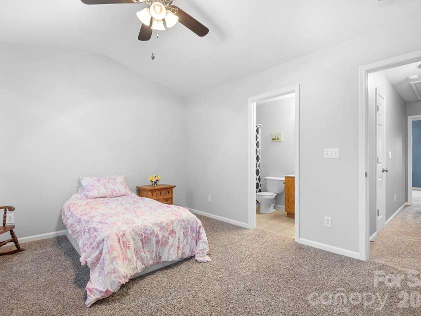 17640 Caldwell Track Drive, Cornelius, NC 28031.  MLS# CAR4350638, YatesRealty ID 3134. 