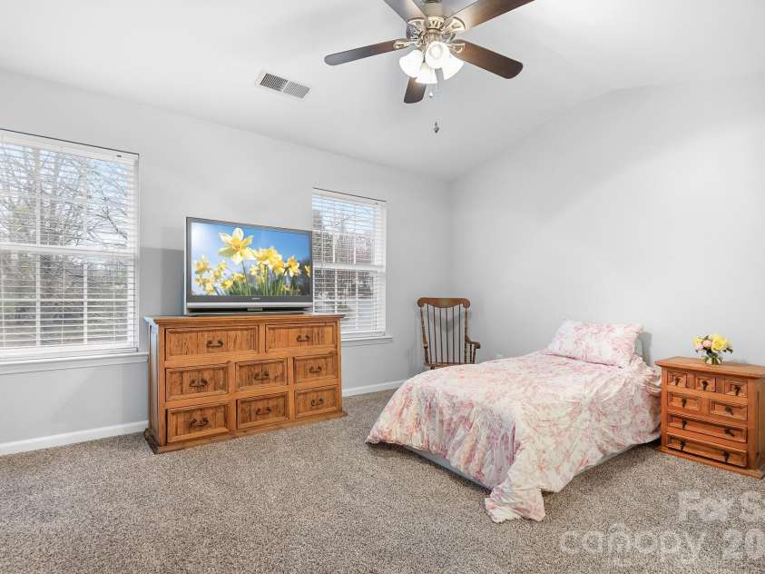 17640 Caldwell Track Drive, Cornelius, NC 28031.  MLS# CAR4350638, YatesRealty ID 3134. En Suite 2