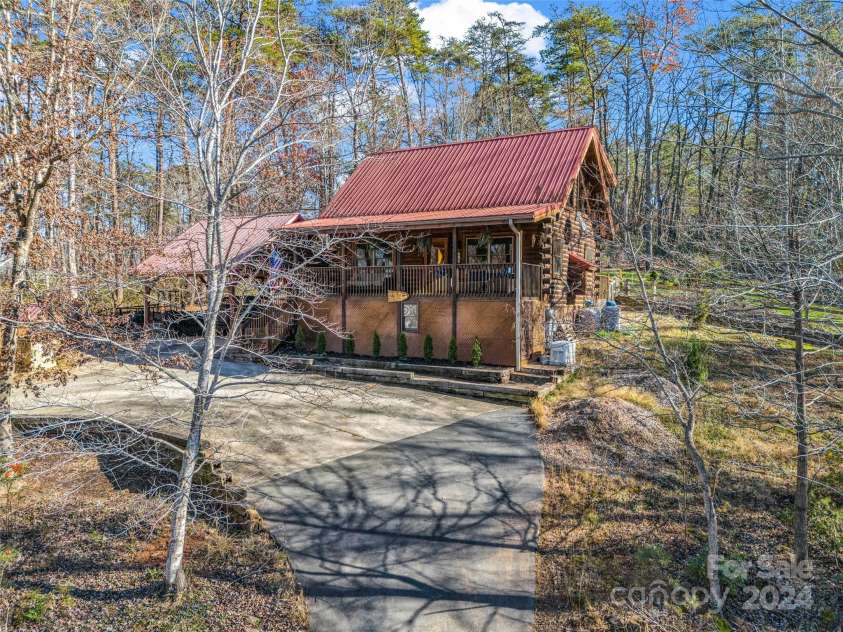 213 Wolf Trail, Lake Lure, NC 28746.  MLS# CAR4207154, YatesRealty ID 3134. 