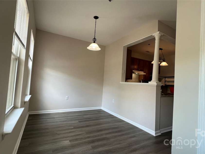 614 9th Street, Charlotte, NC 28202.  MLS# CAR4290611, YatesRealty ID 31340. 