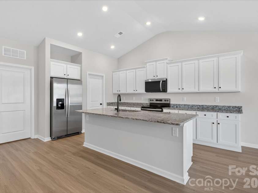 3617 Saddlebred Drive, Gastonia, NC 28052.  MLS# CAR4393090, YatesRealty ID 31341. 