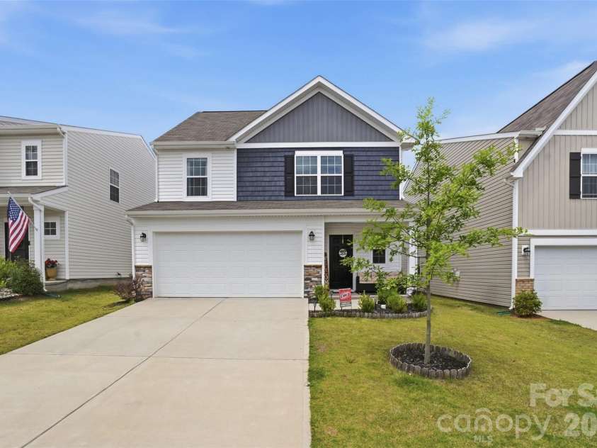 2404 Trollinger Drive, Catawba, NC 28609.  MLS# CAR4385749, YatesRealty ID 31342. 