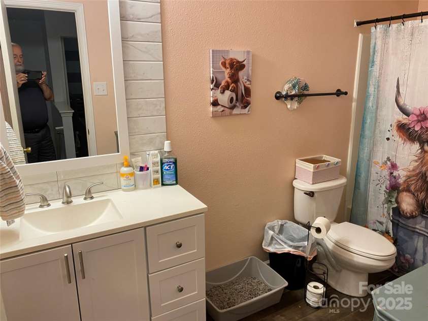717 Sinclair Drive, Monroe, NC 28112.  MLS# CAR4290743, YatesRealty ID 31343. Hall bath