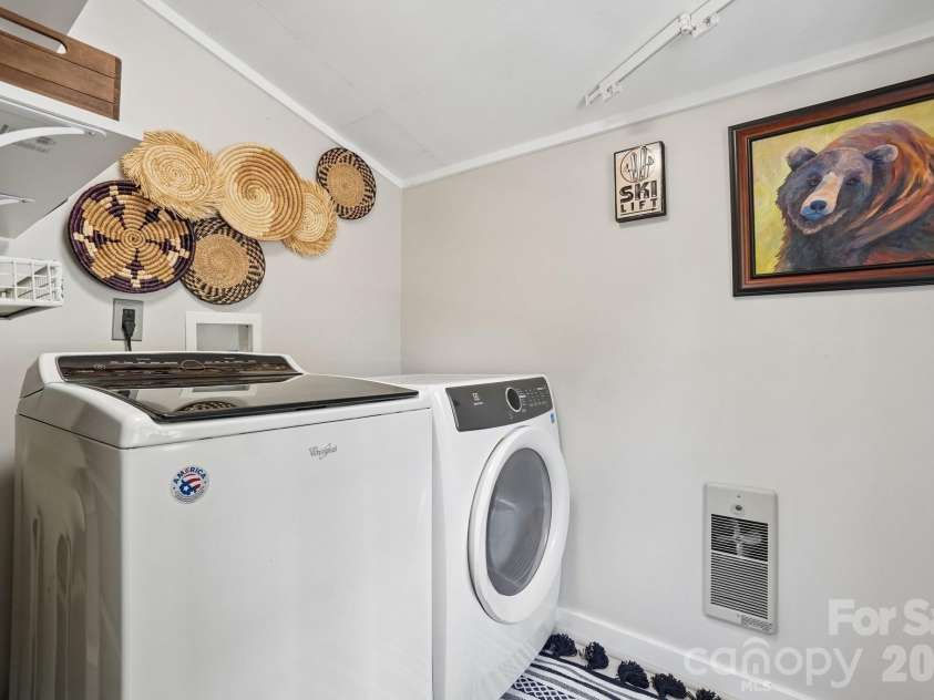 175 Village Lane, Mars Hill, NC 28754.  MLS# CAR4387698, YatesRealty ID 31344. Laundry/ Mud Room