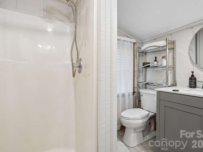 175 Village Lane, Mars Hill, NC 28754.  MLS# CAR4387698, YatesRealty ID 31344. Primary Bathroom