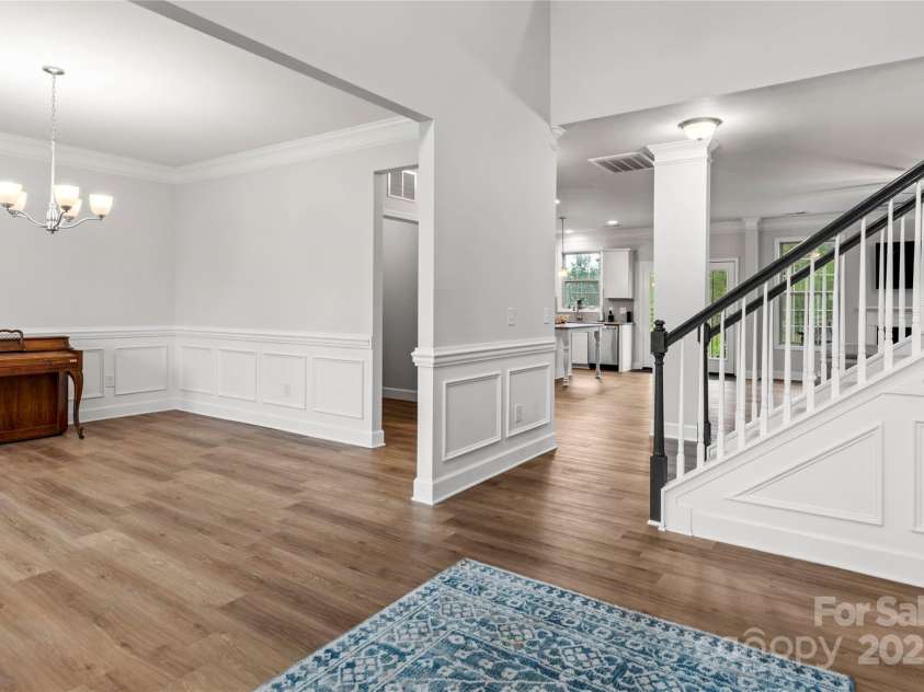 1823 Ridge Creek Drive, Kernersville, NC 27284.  MLS# CAR4287528, YatesRealty ID 31345. 