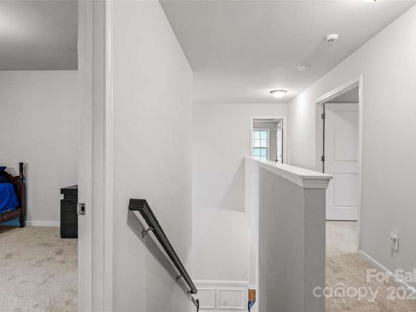 1823 Ridge Creek Drive, Kernersville, NC 27284.  MLS# CAR4287528, YatesRealty ID 31345. 