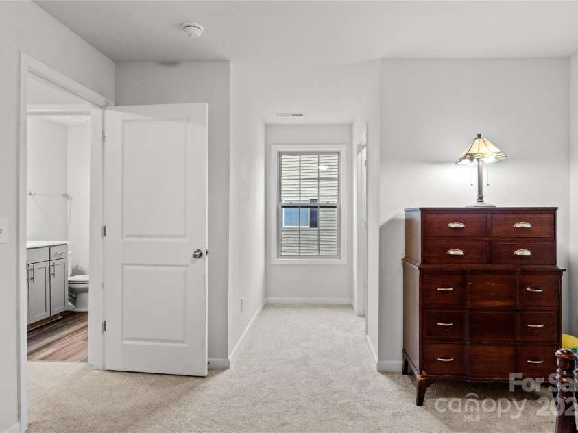 1823 Ridge Creek Drive, Kernersville, NC 27284.  MLS# CAR4287528, YatesRealty ID 31345. 