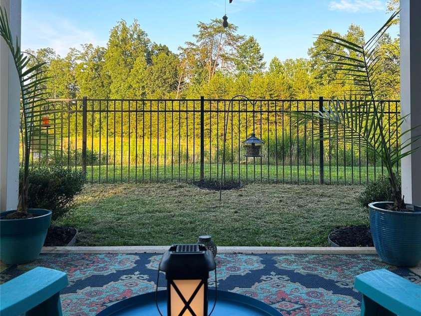 1823 Ridge Creek Drive, Kernersville, NC 27284.  MLS# CAR4287528, YatesRealty ID 31345. 