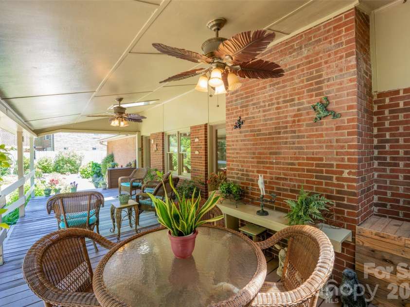 7029 Forest Hills Drive, Denver, NC 28037.  MLS# CAR4386920, YatesRealty ID 31346. 