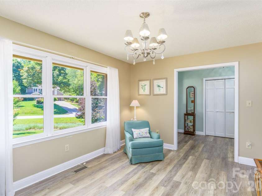 7029 Forest Hills Drive, Denver, NC 28037.  MLS# CAR4386920, YatesRealty ID 31346. Dining Room