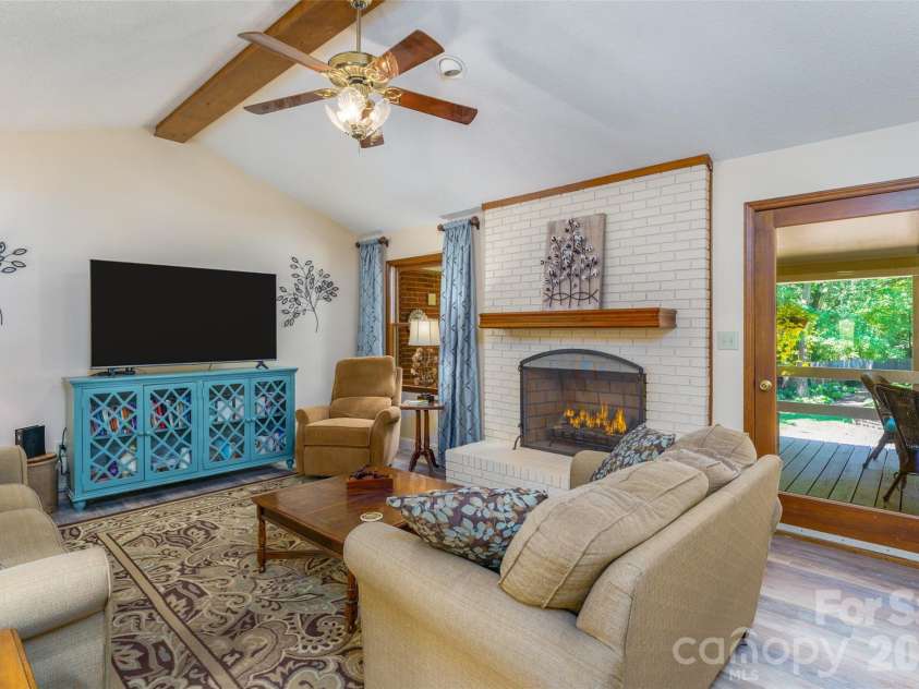 7029 Forest Hills Drive, Denver, NC 28037.  MLS# CAR4386920, YatesRealty ID 31346. Living Room