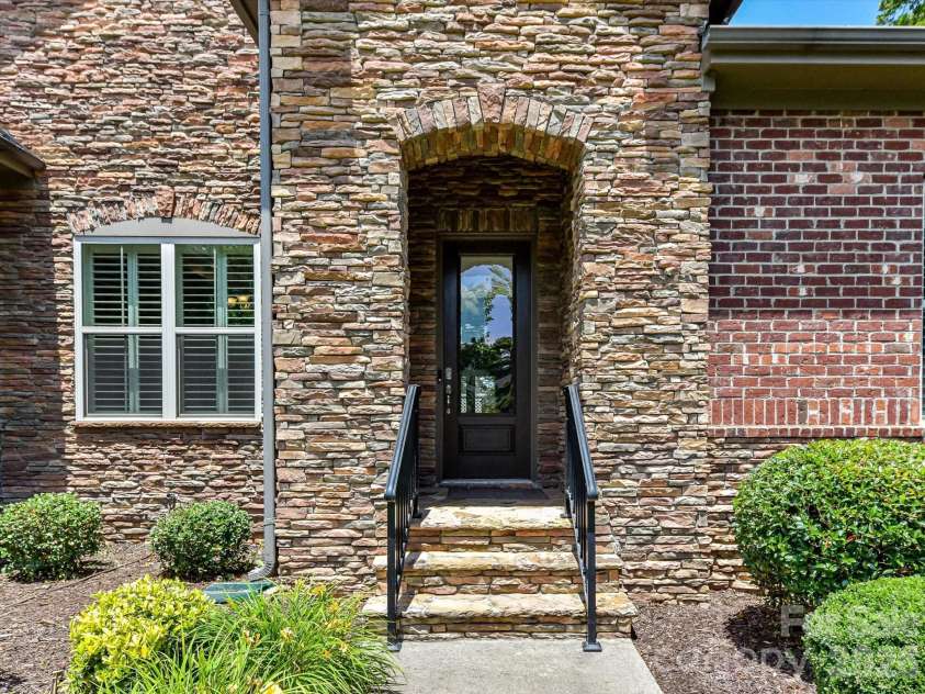 8701 Whitehawk Hill Road, Waxhaw, NC 28173.  MLS# CAR4369668, YatesRealty ID 31348. 