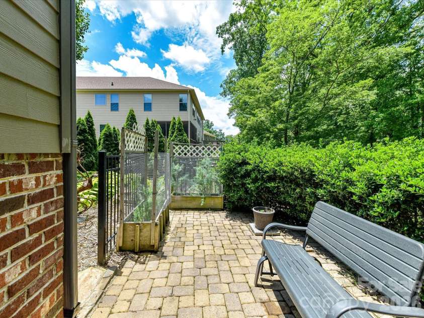 8701 Whitehawk Hill Road, Waxhaw, NC 28173.  MLS# CAR4369668, YatesRealty ID 31348. 