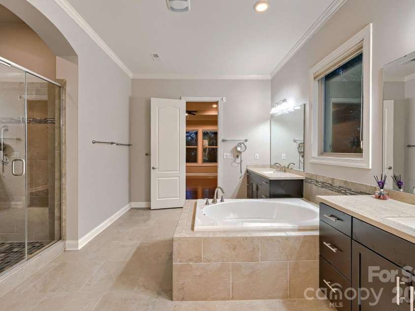 8701 Whitehawk Hill Road, Waxhaw, NC 28173.  MLS# CAR4416034, YatesRealty ID 31348. 