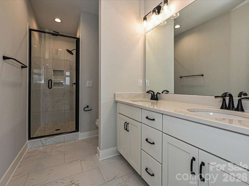 1619 Polk Street, Charlotte, NC 28206.  MLS# CAR4207818, YatesRealty ID 3135. Premier Bath