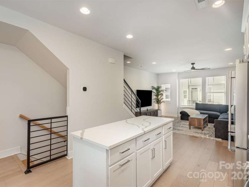 5048 York Park Lane, Charlotte, NC 28217.  MLS# CAR4216095, YatesRealty ID 3135. 