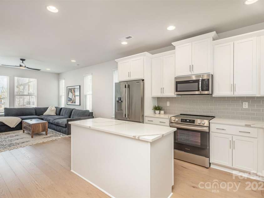 5048 York Park Lane, Charlotte, NC 28217.  MLS# CAR4216095, YatesRealty ID 3135. 