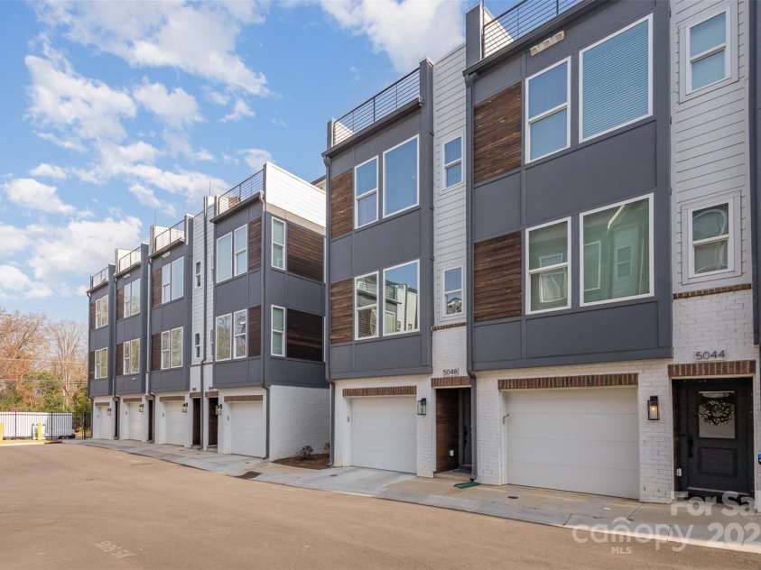 5048 York Park Lane, Charlotte, NC 28217.  MLS# CAR4216095, YatesRealty ID 3135. 