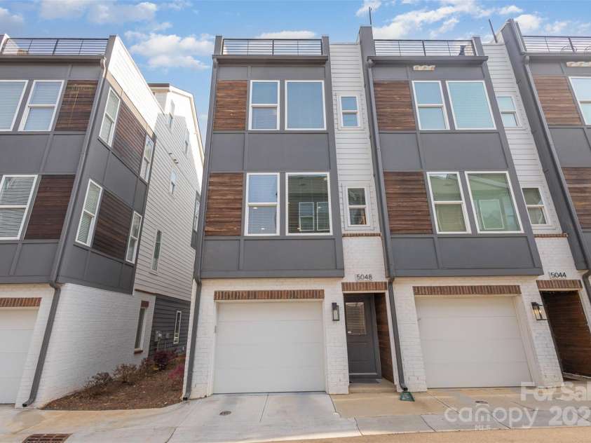 5048 York Park Lane, Charlotte, NC 28217.  MLS# CAR4216095, YatesRealty ID 3135. 