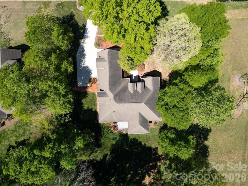 225 Highland Forest Drive, Clover, SC 29710.  MLS# CAR4365352, YatesRealty ID 31351. 