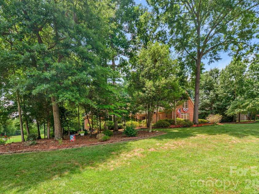 225 Highland Forest Drive, Clover, SC 29710.  MLS# CAR4365352, YatesRealty ID 31351. 